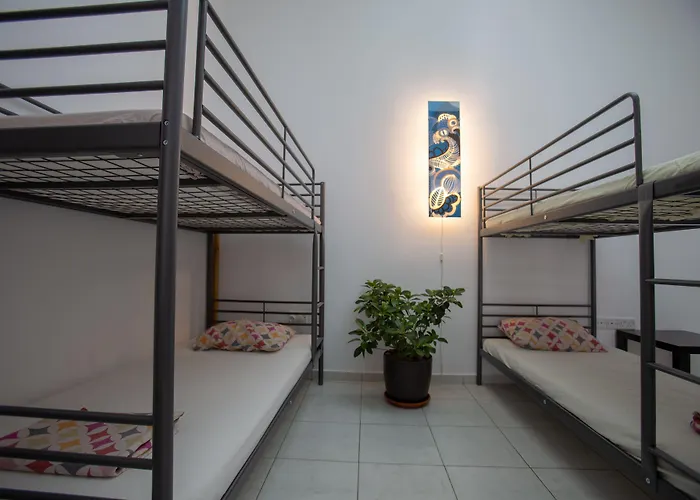 Satori House Hostal *