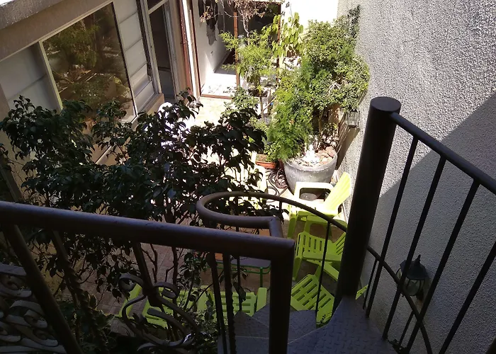 Satori House Hostel *